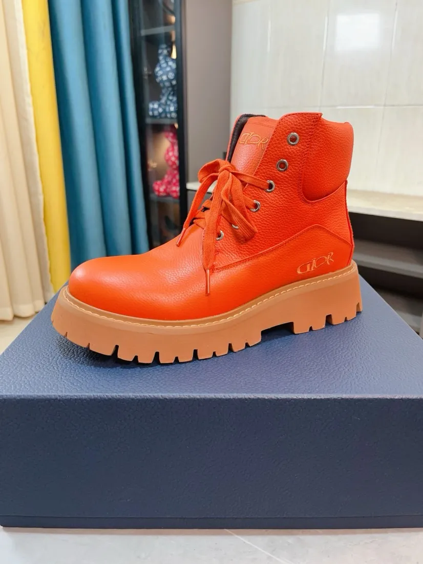 Men's shoes 💰600🌹🌹[Dior] Dior's new high-top imported cowhide ➕ cowhide lining, designed by European and American masters, perfect shape to create counter quality, solid color raw and wear-resistant outsole, original quality, unique and beautiful design, super versatile and very comfortable. High-end without losing taste, fashionable, cold-proof and warm! Absolute focus 39-44 size 38 45 customized